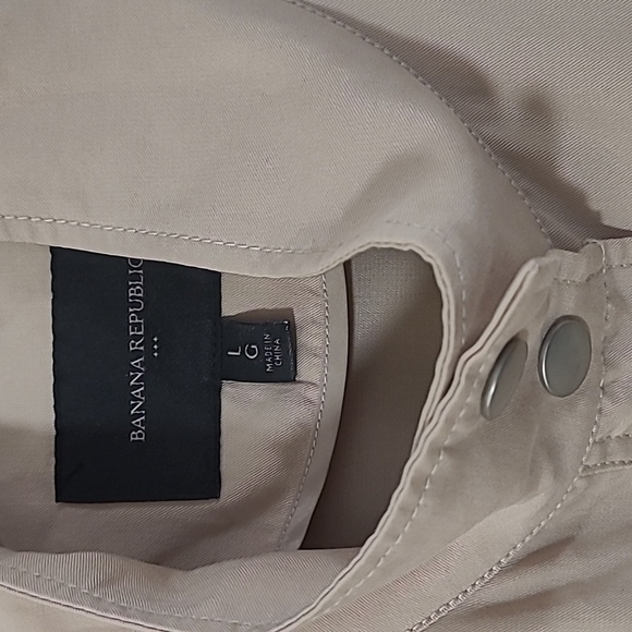 Banana Republic Factory cream lightweight snap front gathered waist  jacket - Picture 4 of 5
